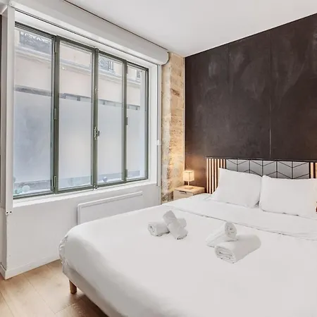 Beautiful Cozy 2p - 12th *